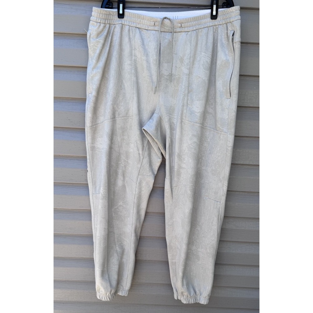 Lululemon License To Train Jogger Pants LM5AKGS Beige Camo Mens 2XL XXL